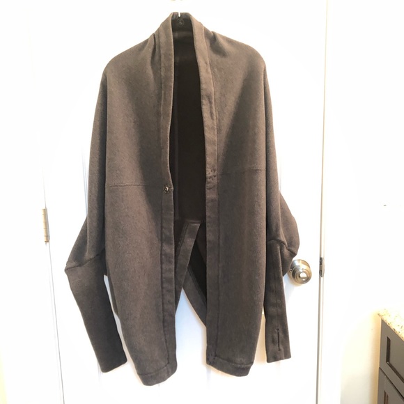 Lululemon one button multi style jacket/sweater - Picture 4 of 7